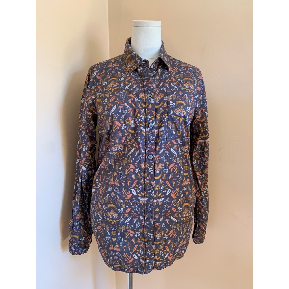 Duluth Trading Co Womens Mushroom Moth Print Organic Cotton Shirt Small Grey